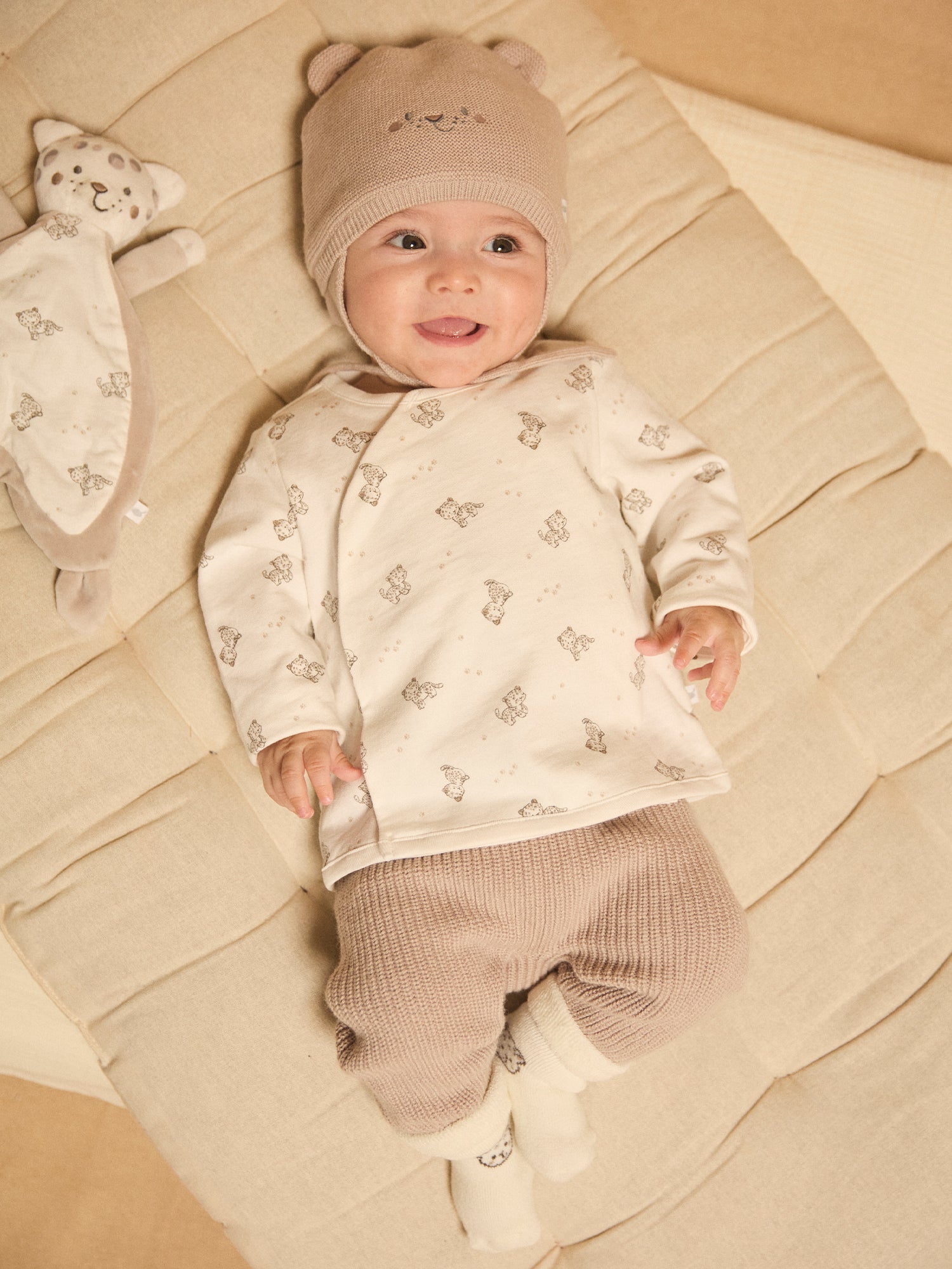 Mixed Birth Set with Printed Bra + Pants + Socks