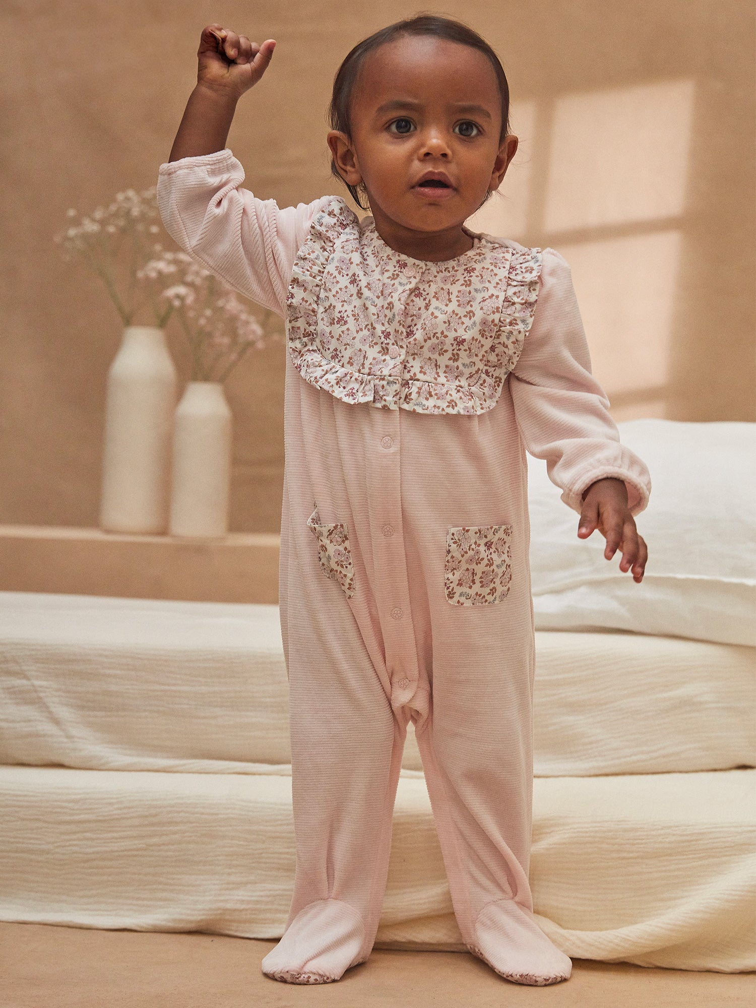 tmp/95027921213/products/07e69d0c-2a5b-4e5f-bd7e-38a46aa66545/24E5BF52GRE_318_15ca24319-ab3d-44b4-ad3c-4f8f6e9c8f95.jpg