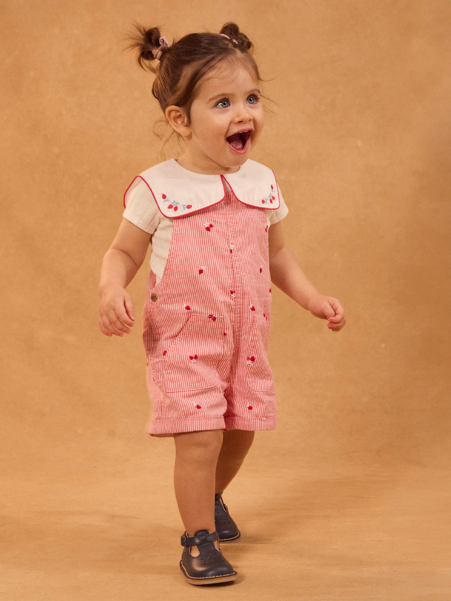 Red striped short dungarees with Baies embroidery Baby Girl