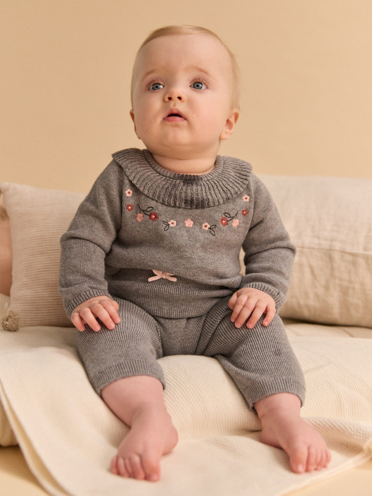 Sweater and Pants Set Gray Birth Girl