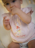 Short pink romper with bunny print at the beach CEGLACE / 22E5BF54GRE311