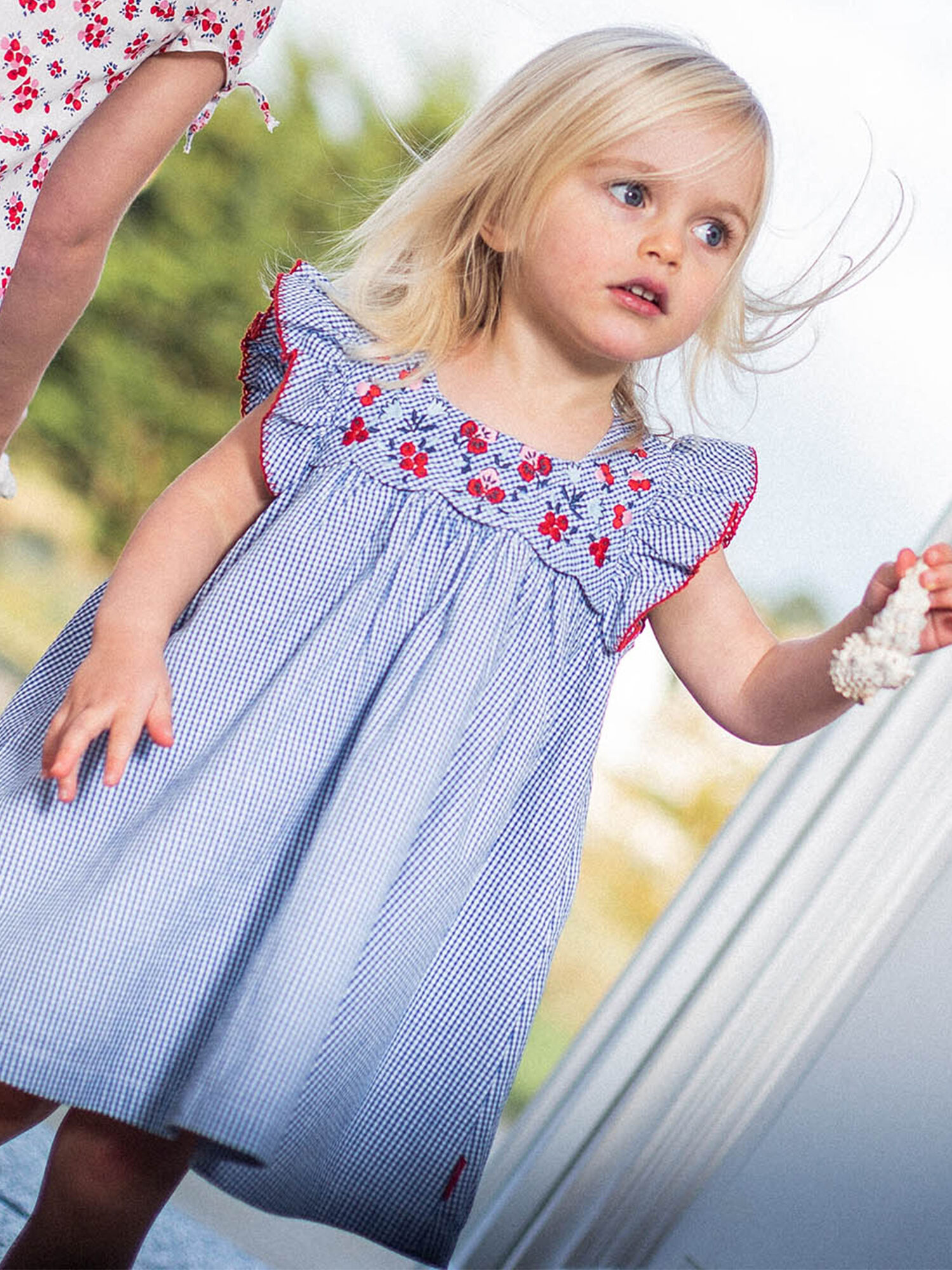 Baby girl deals embroidered clothes