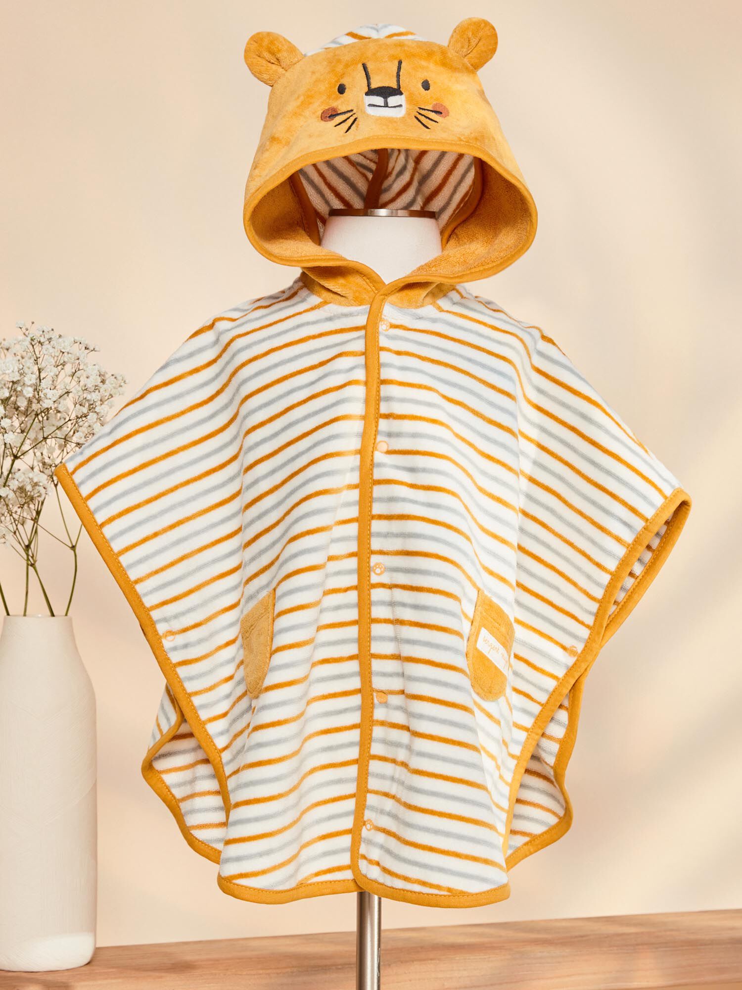 Off white striped bath cape Boy Sergent Major