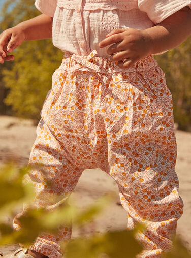 Ecru and orange poplin pants with leaves and fruits print Ecru and orange poplin pants with leaves and fruits print FAULINE / 23E1BFP1PAN001