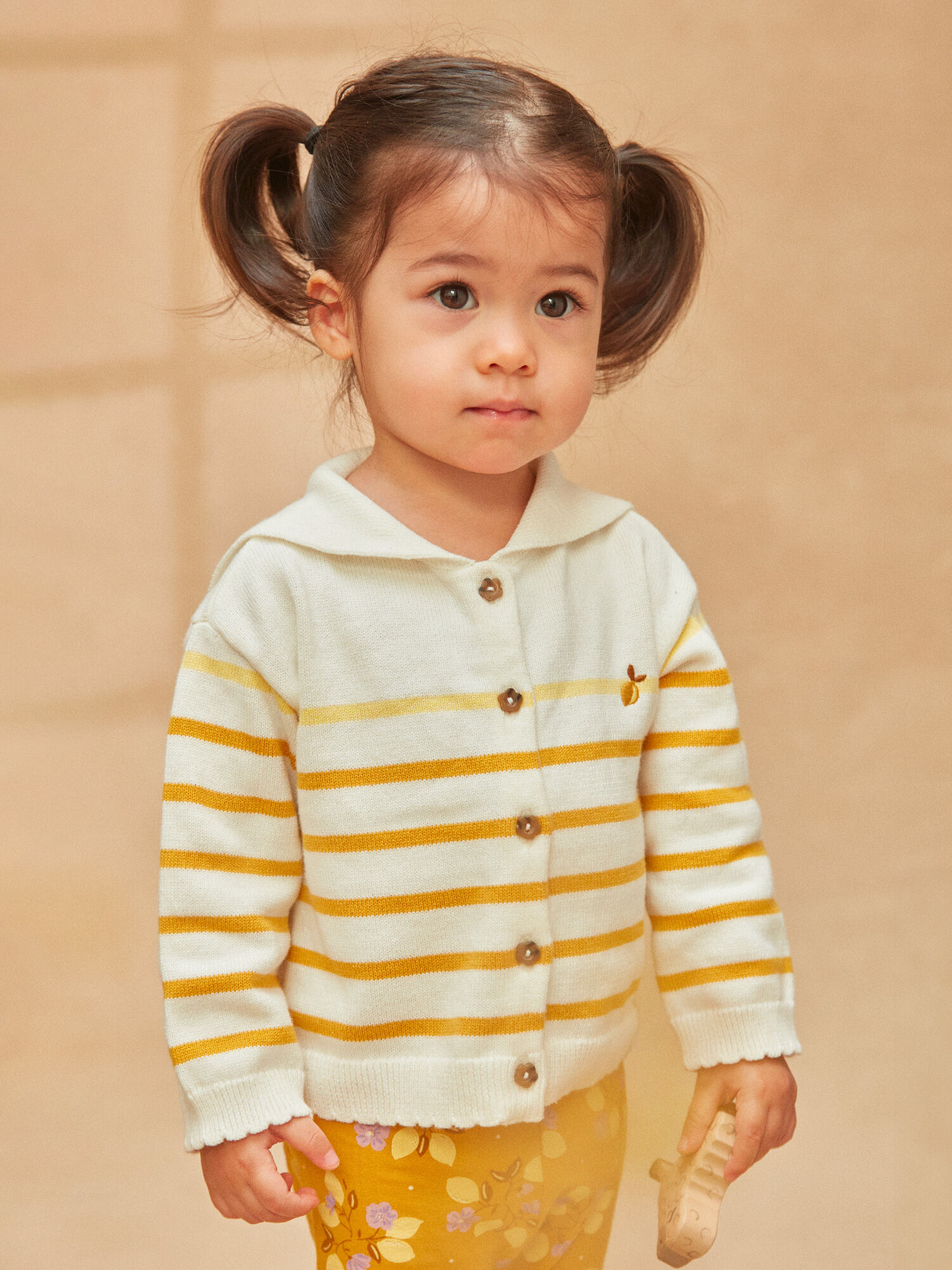 Little girl yellow cardigan online