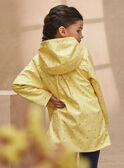 Yellow hooded raincoat with lemon print KRACIRETTE / 24E2PF81IMPB104