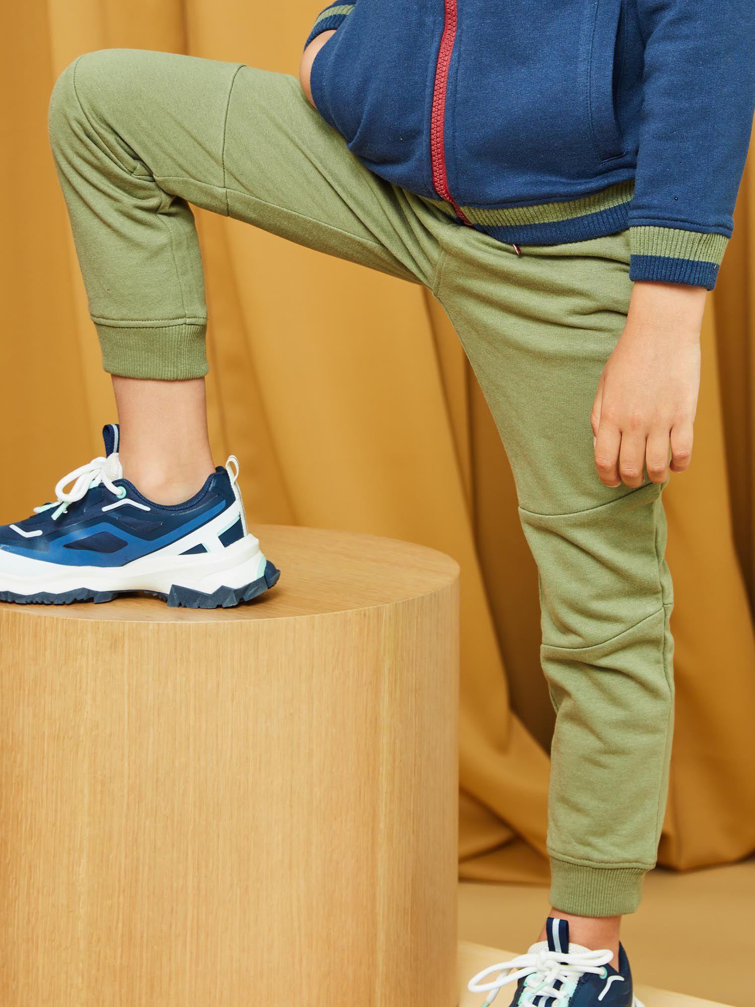 Khaki discount jogging suit