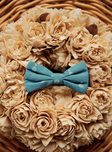 Blue satin bow tie with fancy print Blue satin bow tie with fancy print FREPAPAGE / 23E4PGI1NOEC218