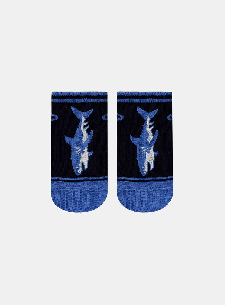 Blue socks with jacquard motif and jersey shark animation Blue socks with jacquard motif and jersey shark animation KLOCHAGE / 24E4PGS1SOQC234