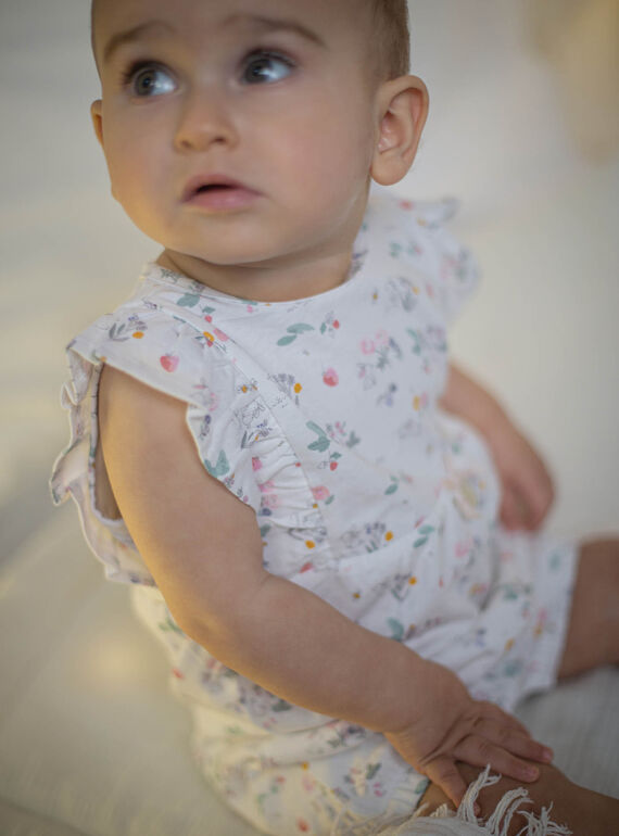 Short sleeveless romper with rabbit and flower print CEGINNA / 22E5BF53GRE000