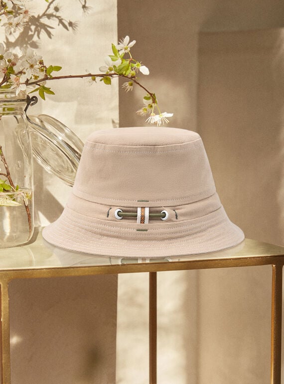 Beige bucket hat with a press stud KATOINOU / 24E4BGO1CHA801