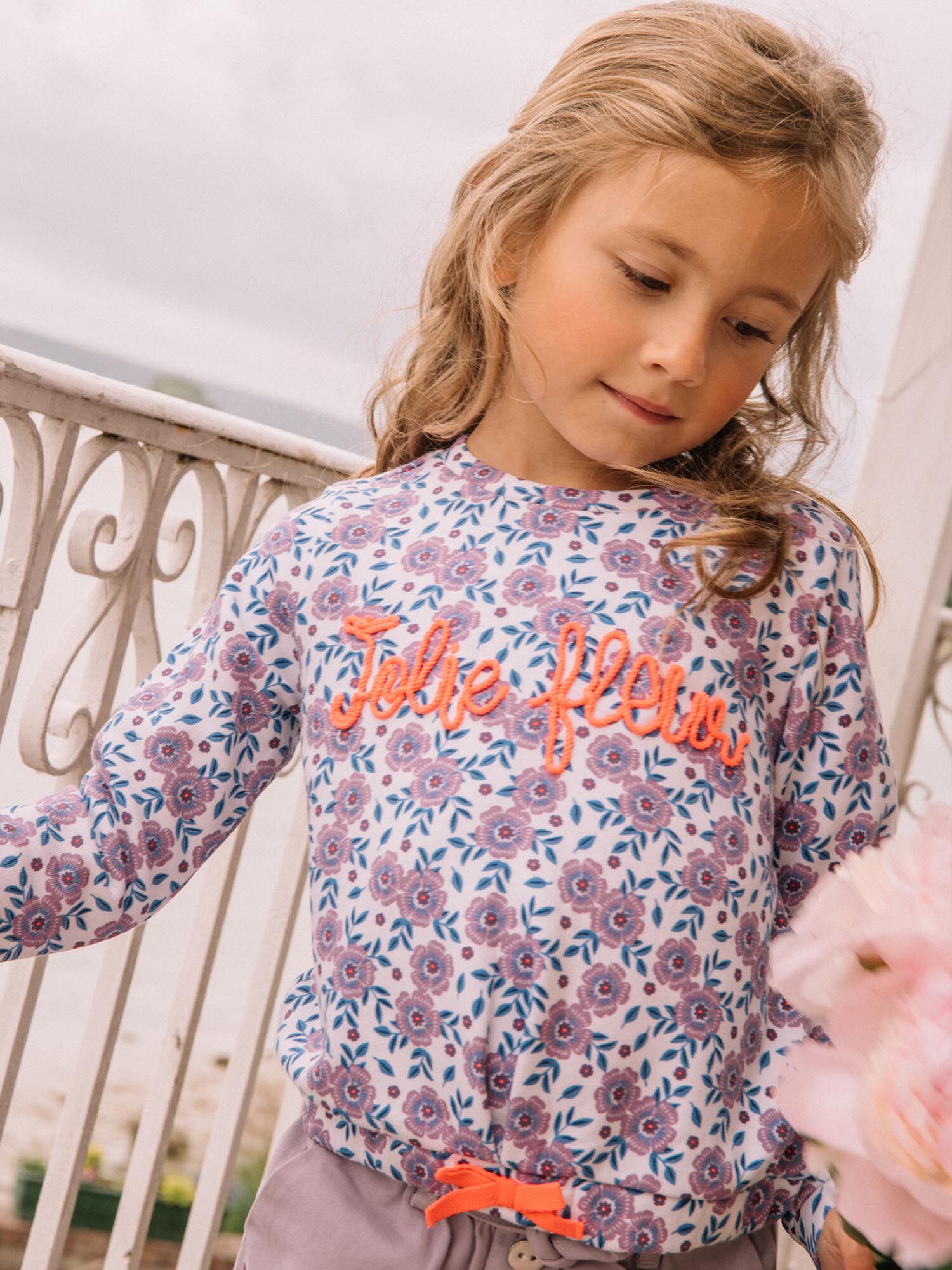 Floral store printed sweatshirt
