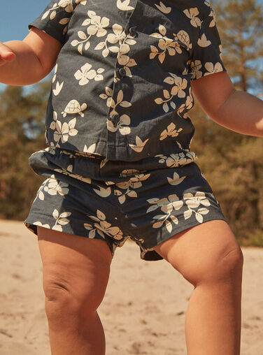 Slate black poplin shorts with leaves and turtles print FATHOMAS / 23E1BGP2SHOJ900