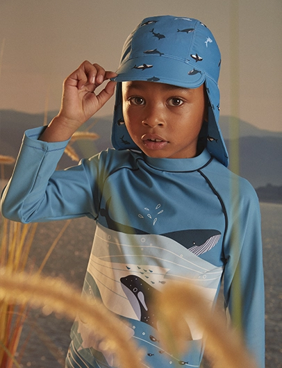Blue UV protection +50 hat with orca, shark and whale print